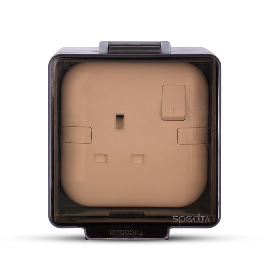 Weatherproof-1-Gang-Socket-enclosure,-Flush-mounted