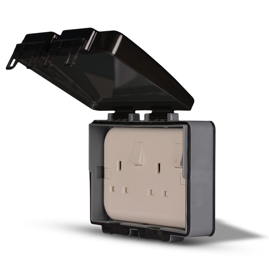 Weatherproof15-2-Gang-Socket-enclosure,-Flush-mounted